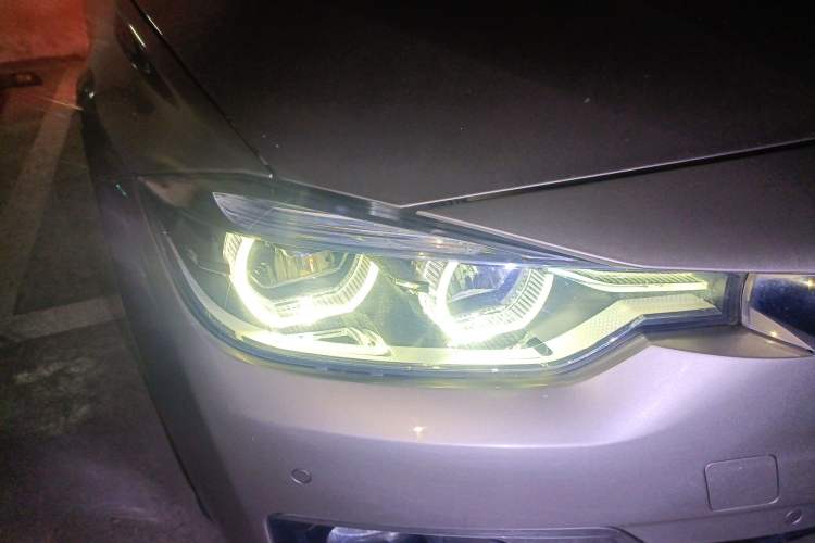 Used BMW 3 Series 2016 320Li Fashion Model Right Front Headlight