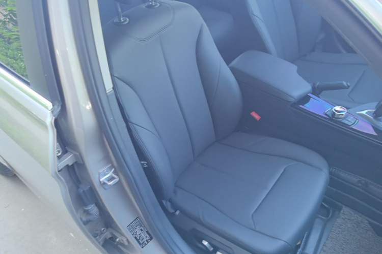 Used BMW 3 Series 2016 320Li Ambition Model Right Front Seat