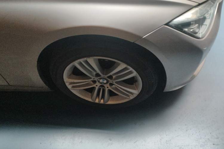 Used BMW 3 Series 2016 320Li Ambition Model Right Front Wheel Hub