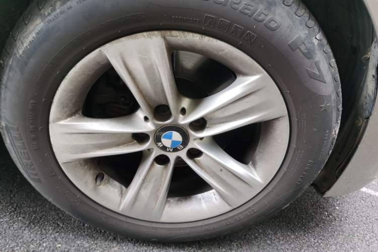 Used BMW 3 Series 2016 316Li Fashion Model Right Front Wheel Hub