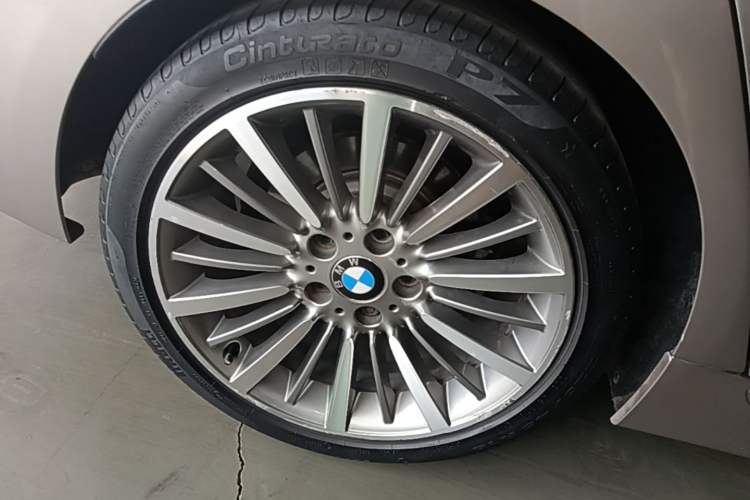 Used BMW 3 Series 2016 328Li xDrive Luxury Design Package Right Rear Wheel Hub
