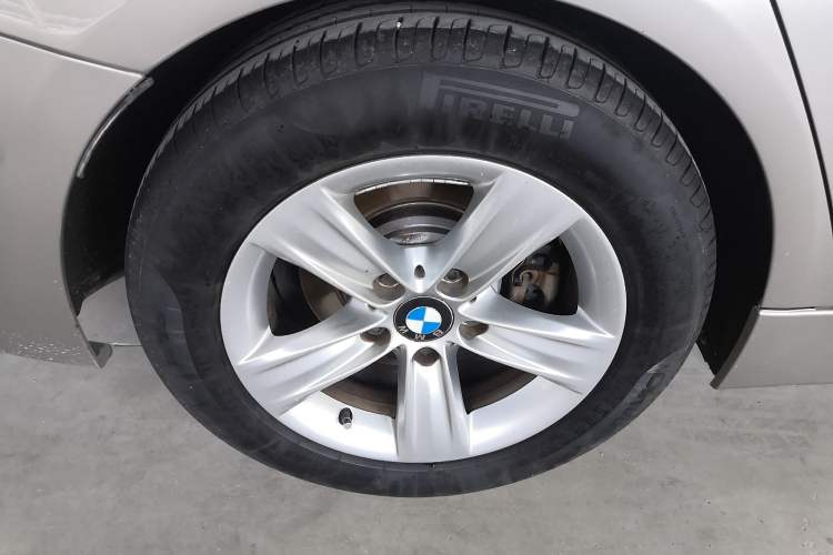 Used BMW 3 Series 2016 316Li Fashion Model Right Rear Wheel Hub