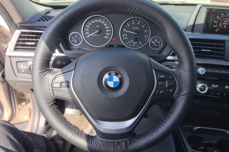 Used BMW 3 Series 2016 320Li Ambition Model Steering Wheel