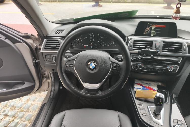 Used BMW 3 Series 2016 320Li Fashion Model Steering Wheel