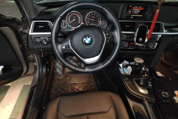 Used BMW 3 Series 2016 320Li Ambition Model Steering Wheel