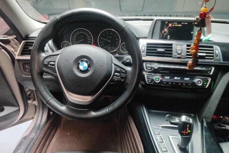 Used BMW 3 Series 2016 320Li Ambition Model Steering Wheel