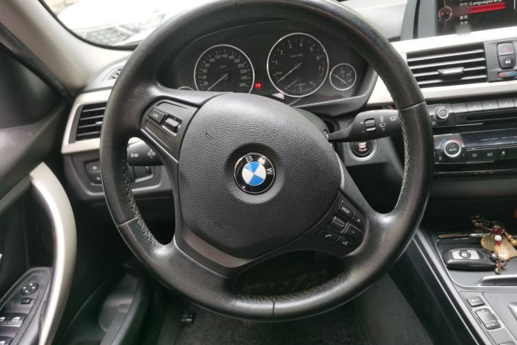 Used BMW 3 Series 2016 316Li Fashion Model Steering Wheel