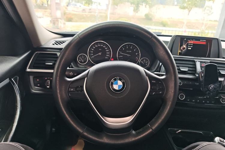 Used BMW 3 Series 2016 320Li Ambition Model Steering Wheel
