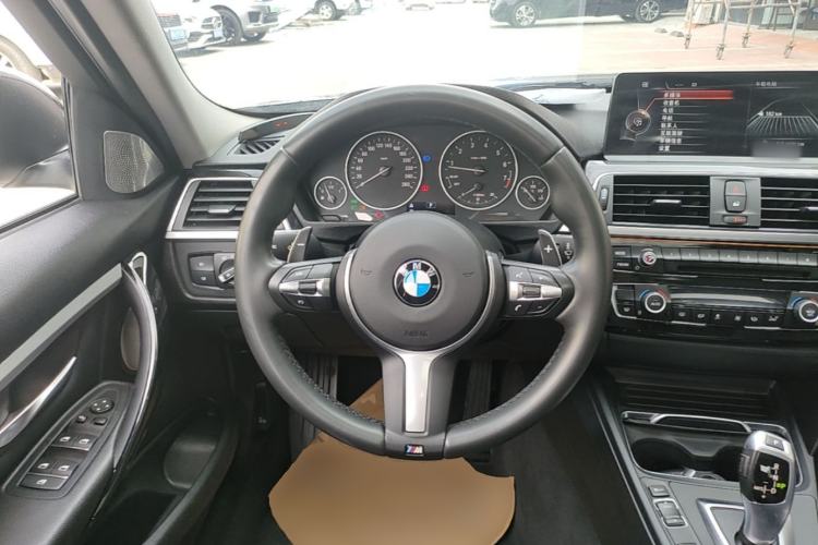 Used BMW 3 Series 2016 320i Fashion Model Steering Wheel