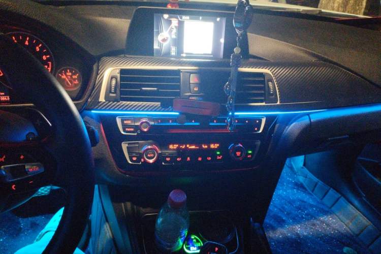 Used BMW 3 Series 2016 328Li Fashion Model Audio And AC Panel