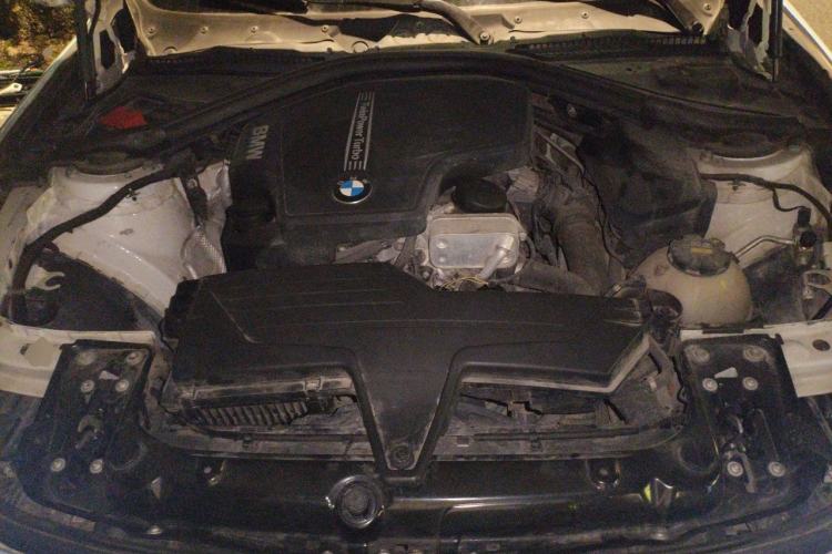 Used BMW 3 Series 2016 328Li Fashion Model Engine Bay