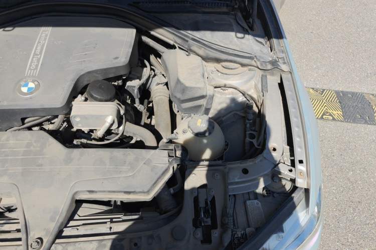 Used BMW 3 Series 2016 320Li Fashion Model Engine Bay Left