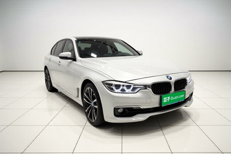 Used BMW 3 Series 2016 328Li Fashion Model Front Right 45 Deg