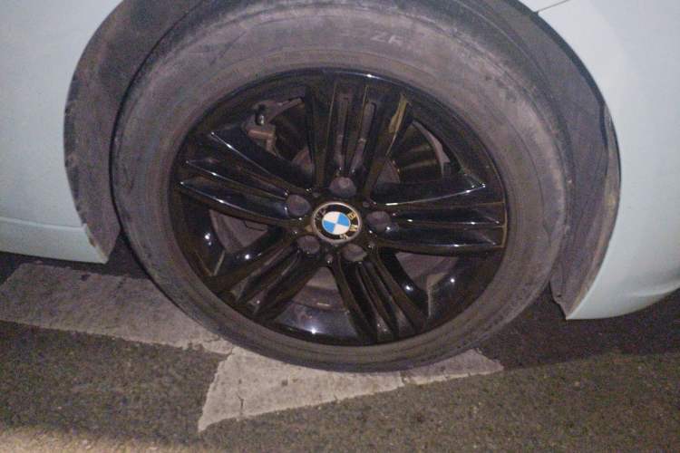 Used BMW 3 Series 2016 328Li Fashion Model Right Front Wheel Hub