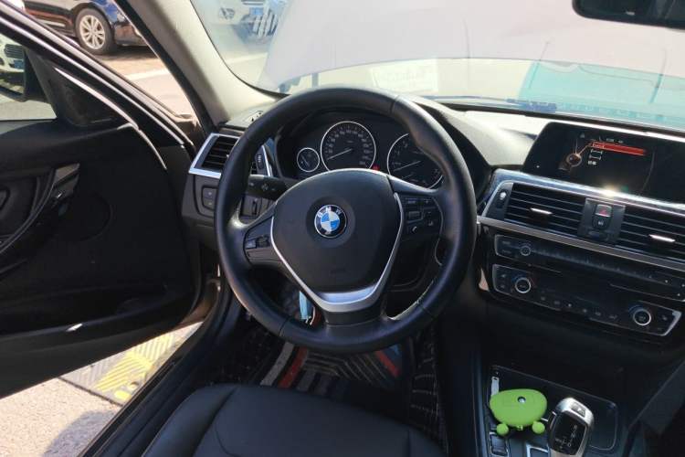Used BMW 3 Series 2016 320Li Fashion Model Steering Wheel
