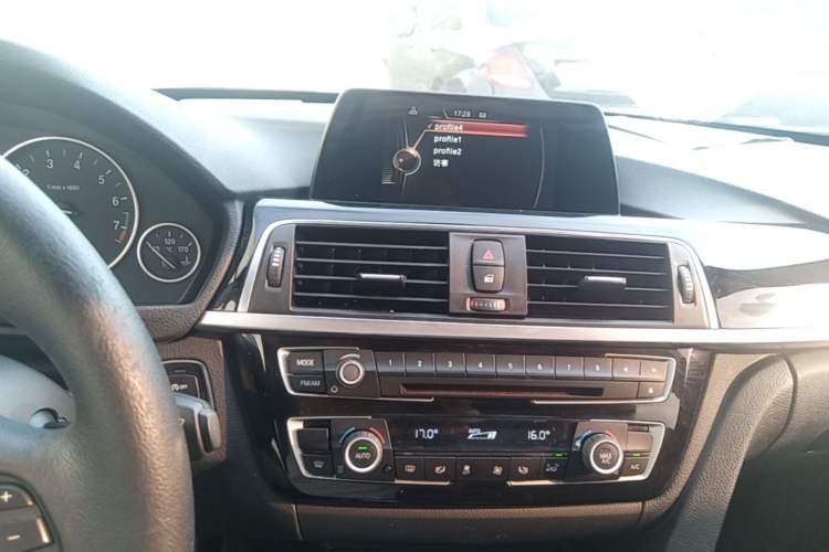 Used BMW 3 Series 2016 320Li Fashion Model Audio And AC Panel