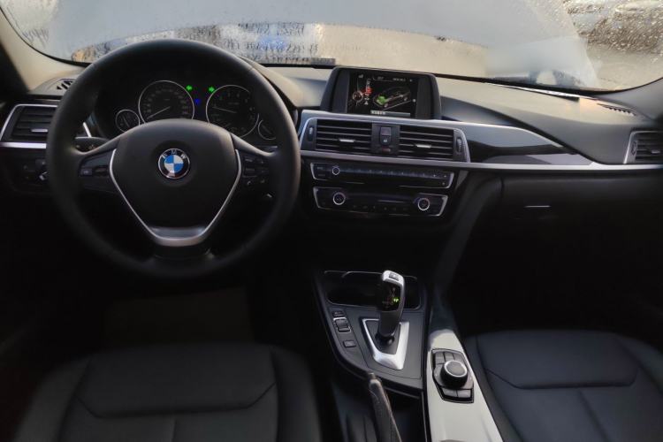 Used BMW 3 Series 2016 320Li Ambition Model Center Console