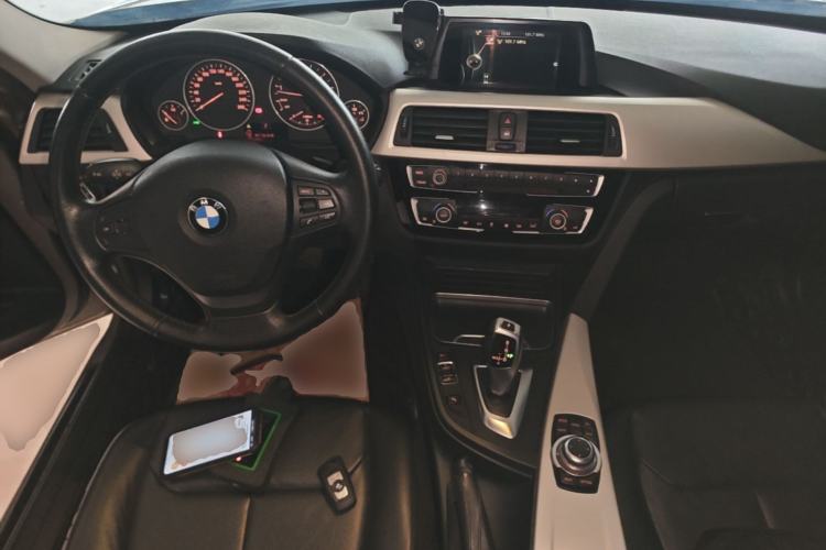 Used BMW 3 Series 2016 320Li Fashion Model Center Console
