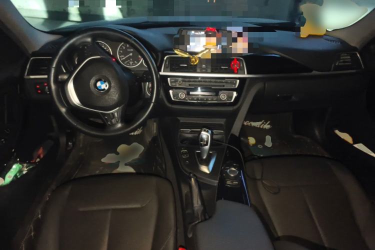 Used BMW 3 Series 2016 320Li Ambition Model Center Console