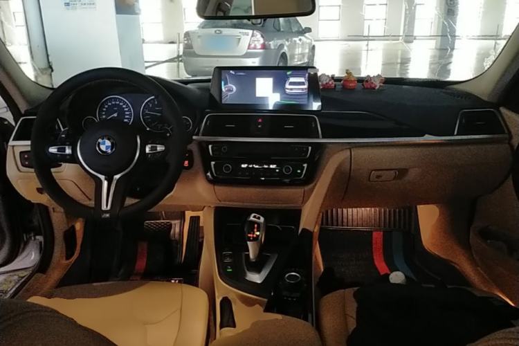 Used BMW 3 Series 2016 320Li Ambition Model Center Console
