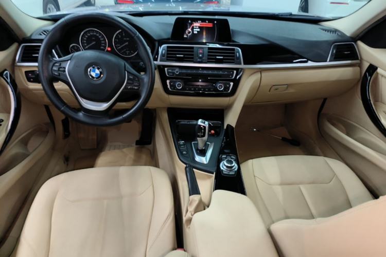 Used BMW 3 Series 2016 320Li Fashion Model Center Console