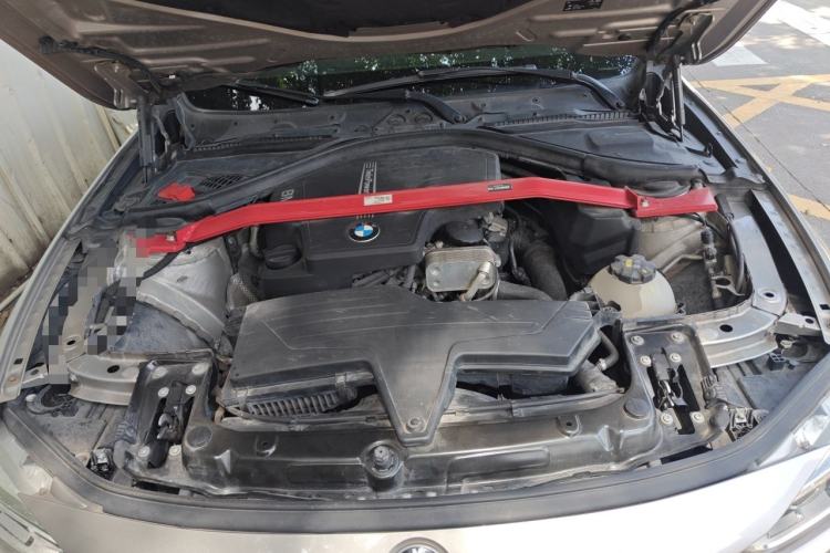 Used BMW 3 Series 2016 320i Fashion Model Engine Bay