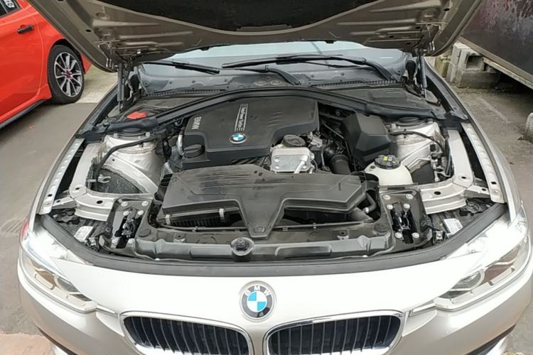 Used BMW 3 Series 2016 320i Fashion Model Engine Bay