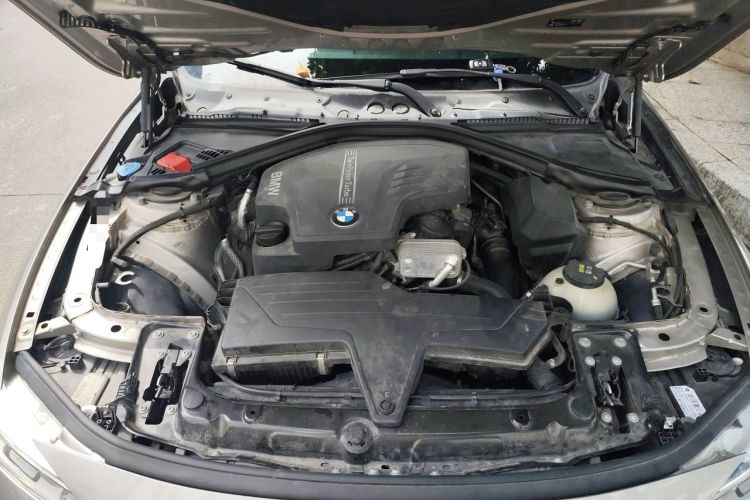Used BMW 3 Series 2016 320Li Ambition Model Engine Bay