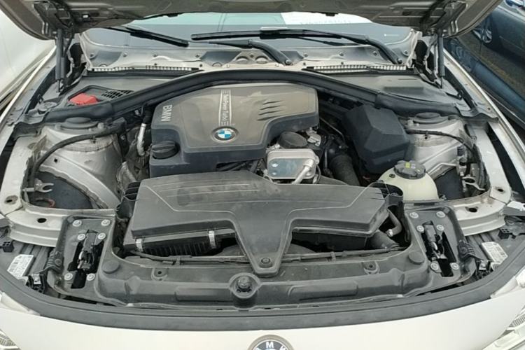 Used BMW 3 Series 2016 320Li Fashion Model Engine Bay