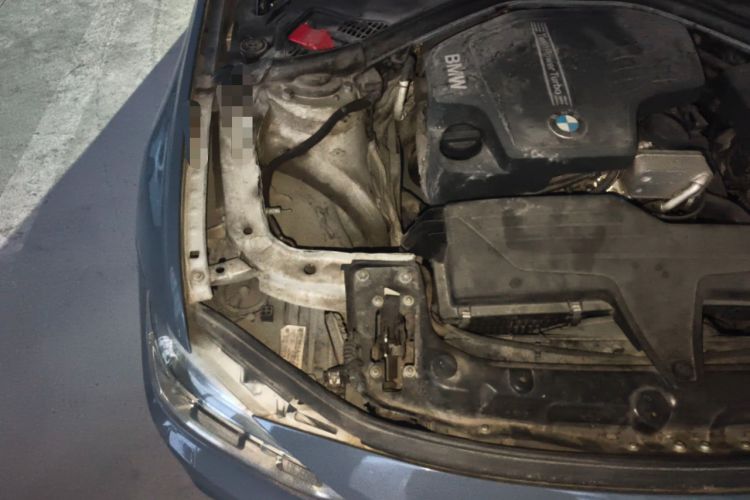 Used BMW 3 Series 2016 320Li Ambition Model Engine Bay Right