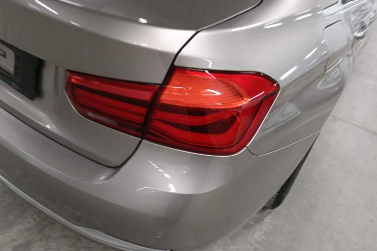 Used BMW 3 Series 2016 320Li Ambition Model Exterior 3