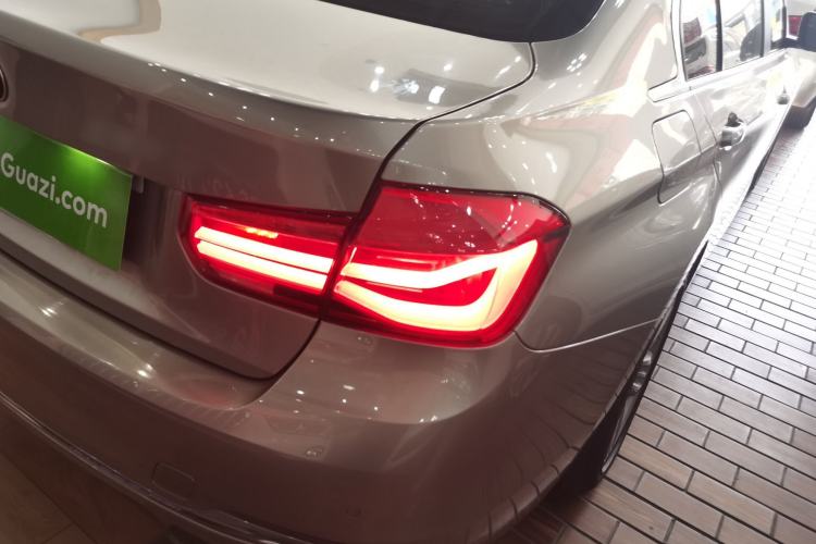 Used BMW 3 Series 2016 320Li Ambition Model Exterior 3