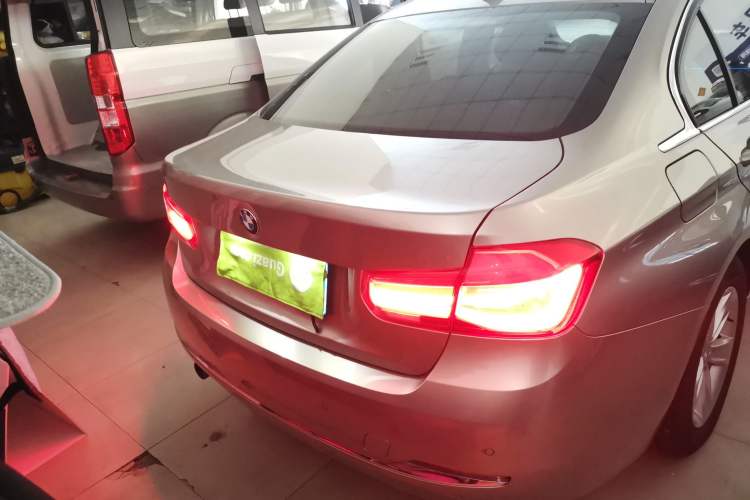 Used BMW 3 Series 2016 316Li Fashion Model Exterior 4
