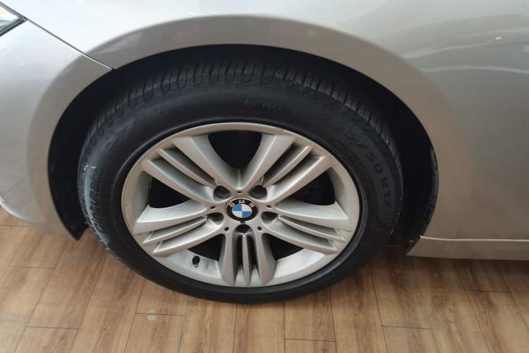 Used BMW 3 Series 2016 320Li Ambition Model Exterior 4