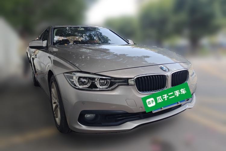 Used BMW 3 Series 2016 320i Fashion Model Front Right 45 Deg