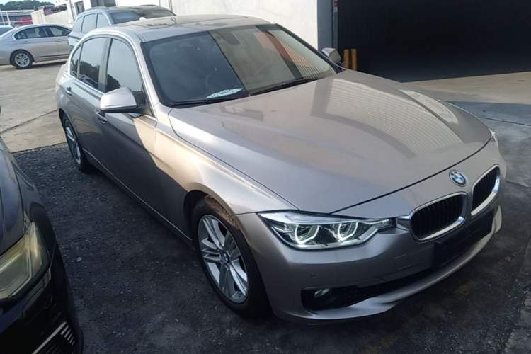 Used BMW 3 Series 2016 320Li Fashion Model Front Right 45 Deg
