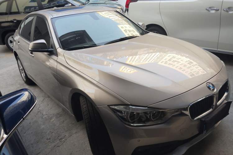 Used BMW 3 Series 2016 320i Fashion Model Front Right 45 Deg