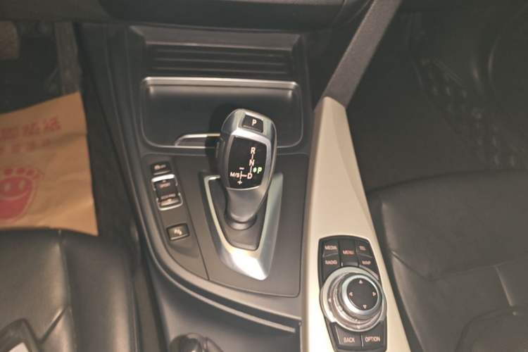 Used BMW 3 Series 2016 320Li Fashion Model Gear Lever