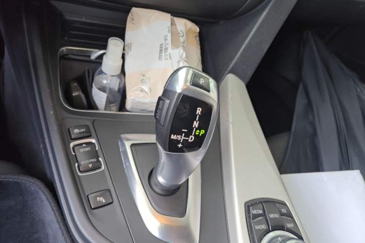 Used BMW 3 Series 2016 320i Fashion Model Gear Lever
