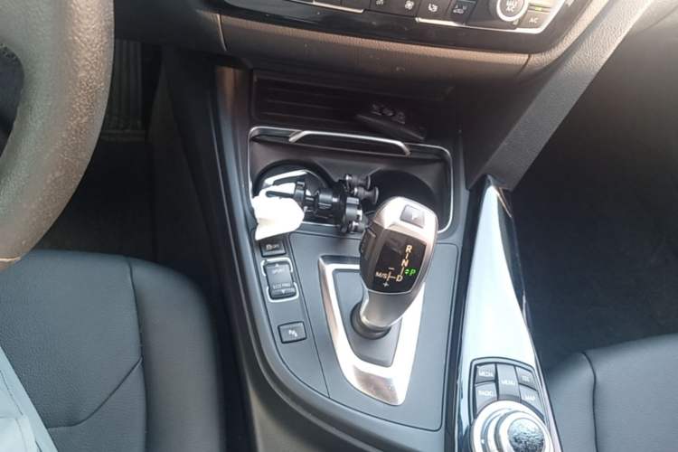 Used BMW 3 Series 2016 320Li Fashion Model Gear Lever