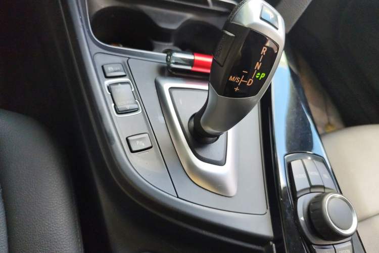 Used BMW 3 Series 2016 320Li Ambition Model Gear Lever