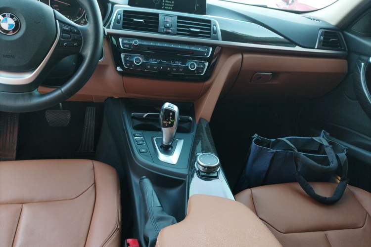 Used BMW 3 Series 2016 320Li Luxury Design Package Gear Lever