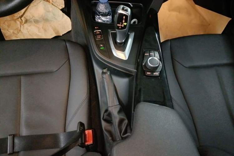 Used BMW 3 Series 2016 320Li Ambition Model Gear Lever