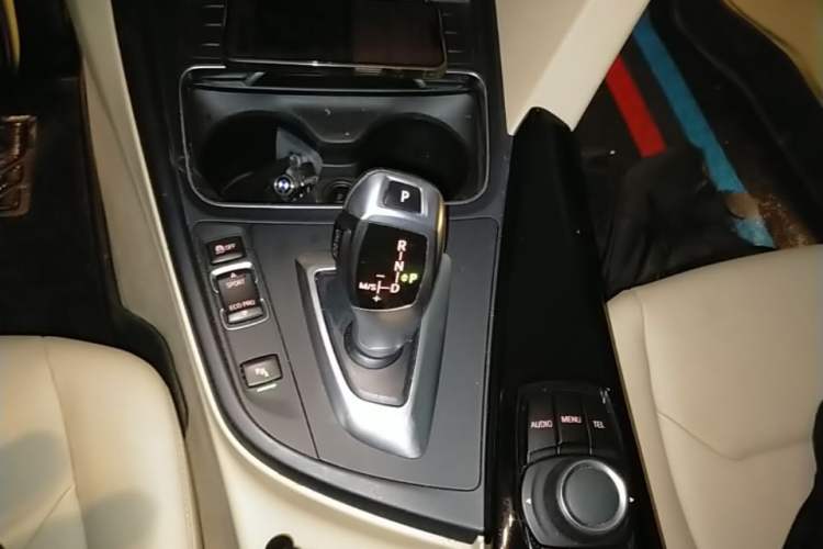Used BMW 3 Series 2016 320Li Ambition Model Gear Lever
