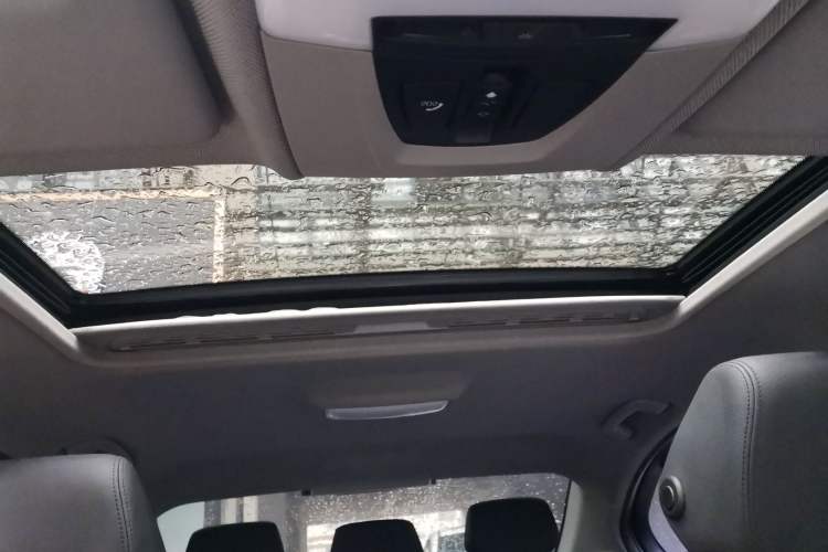 Used BMW 3 Series 2016 320i Fashion Model Headliner