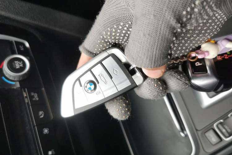 Used BMW 3 Series 2016 320i Fashion Model Interior 1
