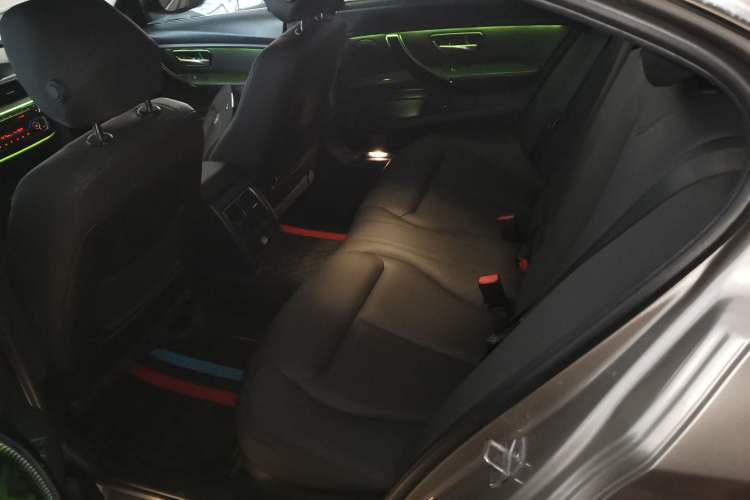Used BMW 3 Series 2016 316Li Fashion Model Interior 4