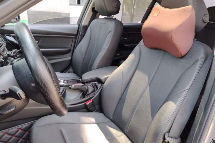 Used BMW 3 Series 2016 320Li Fashion Model Left Front Seat