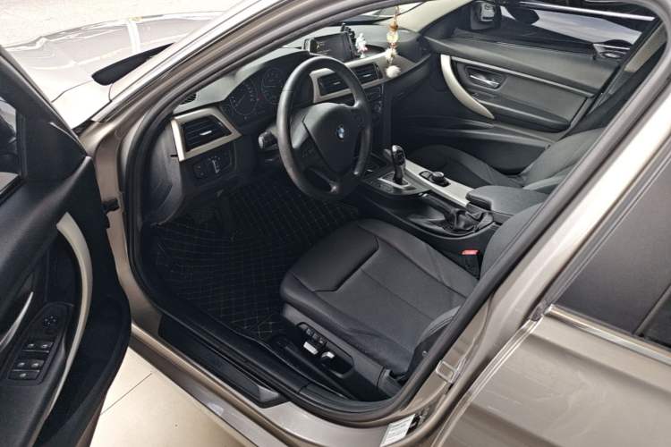 Used BMW 3 Series 2016 320Li Ambition Model Left Front Seat