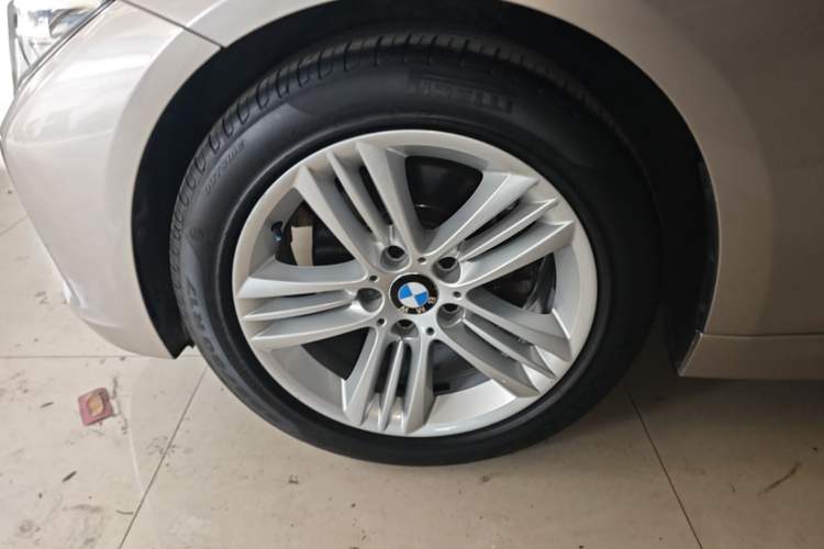 Used BMW 3 Series 2016 320Li Fashion Model Left Front Wheel Hub